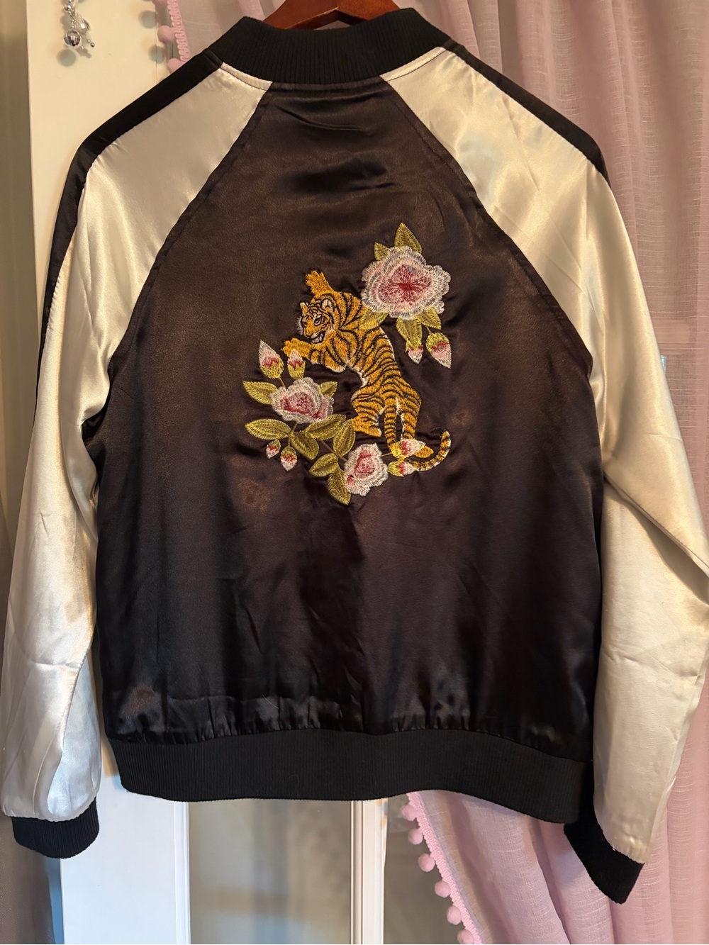 VINTAGE. TOTALLY 🐯BADA$$ Satin Floral Tiger Embroidered Bomber Jacket